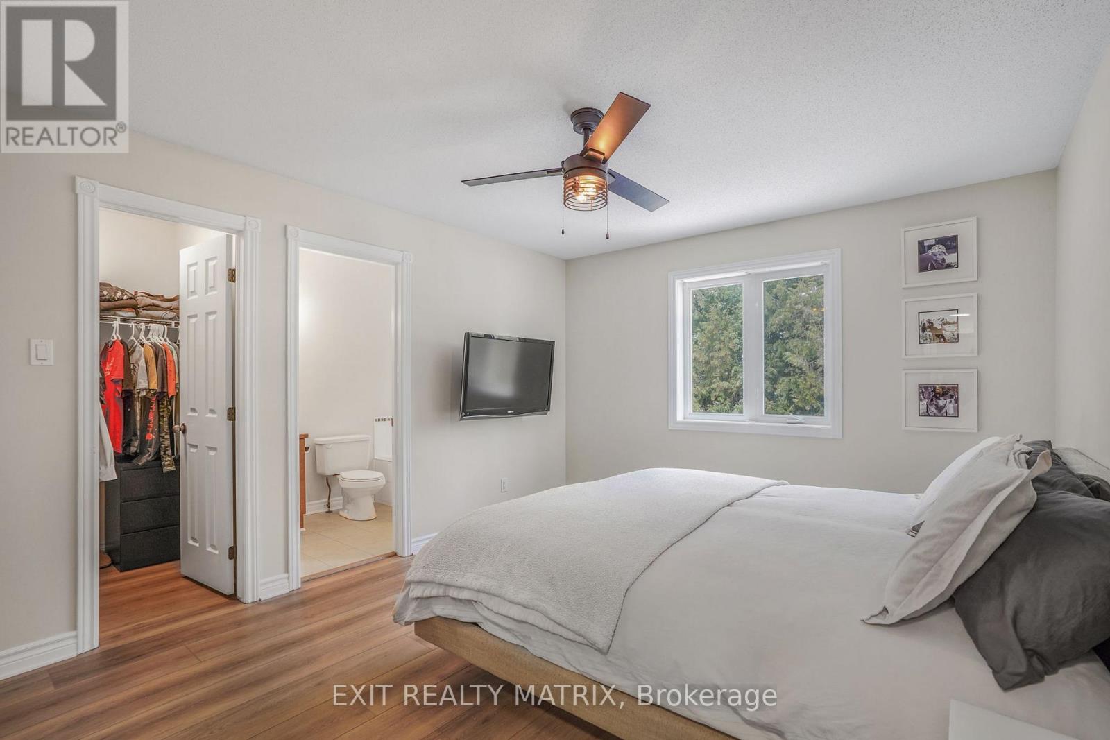 403 Centenaire Street