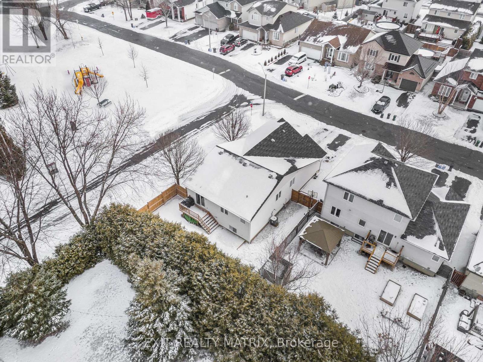 403 Centenaire Street