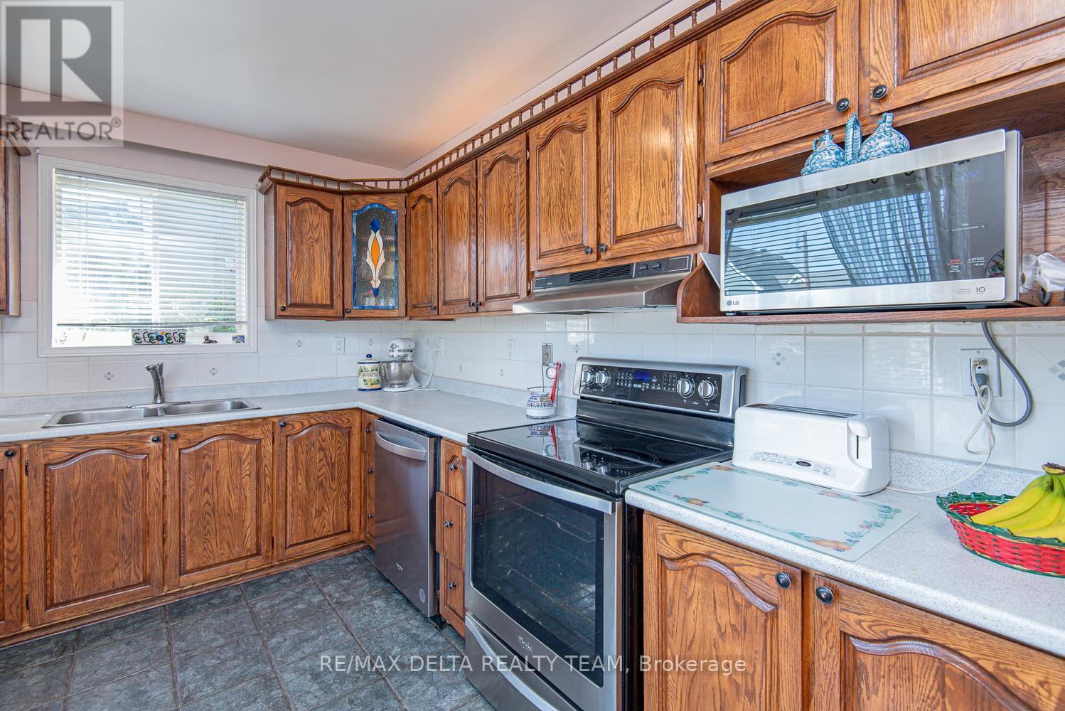 892 Beauchamp Avenue