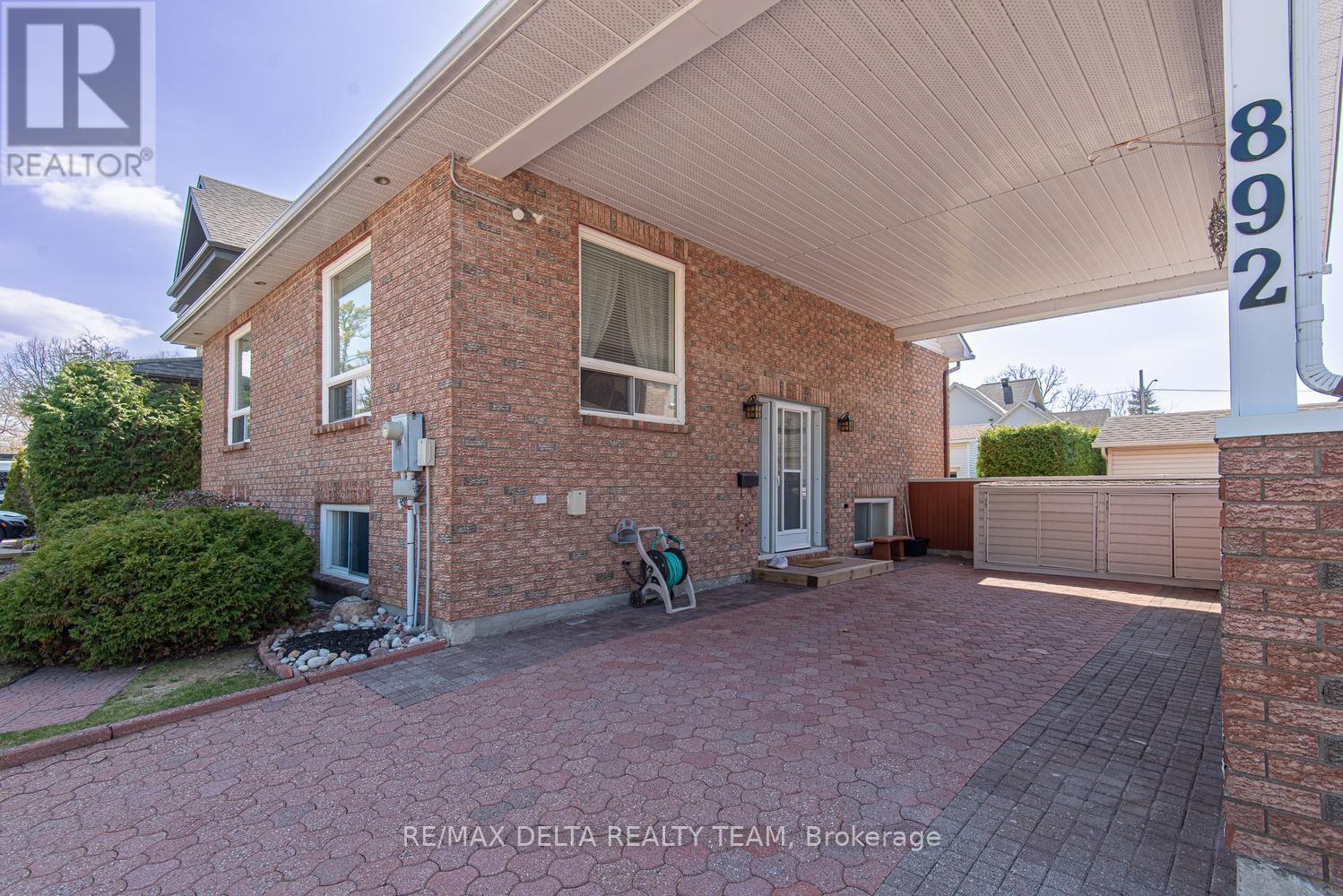 892 Beauchamp Avenue