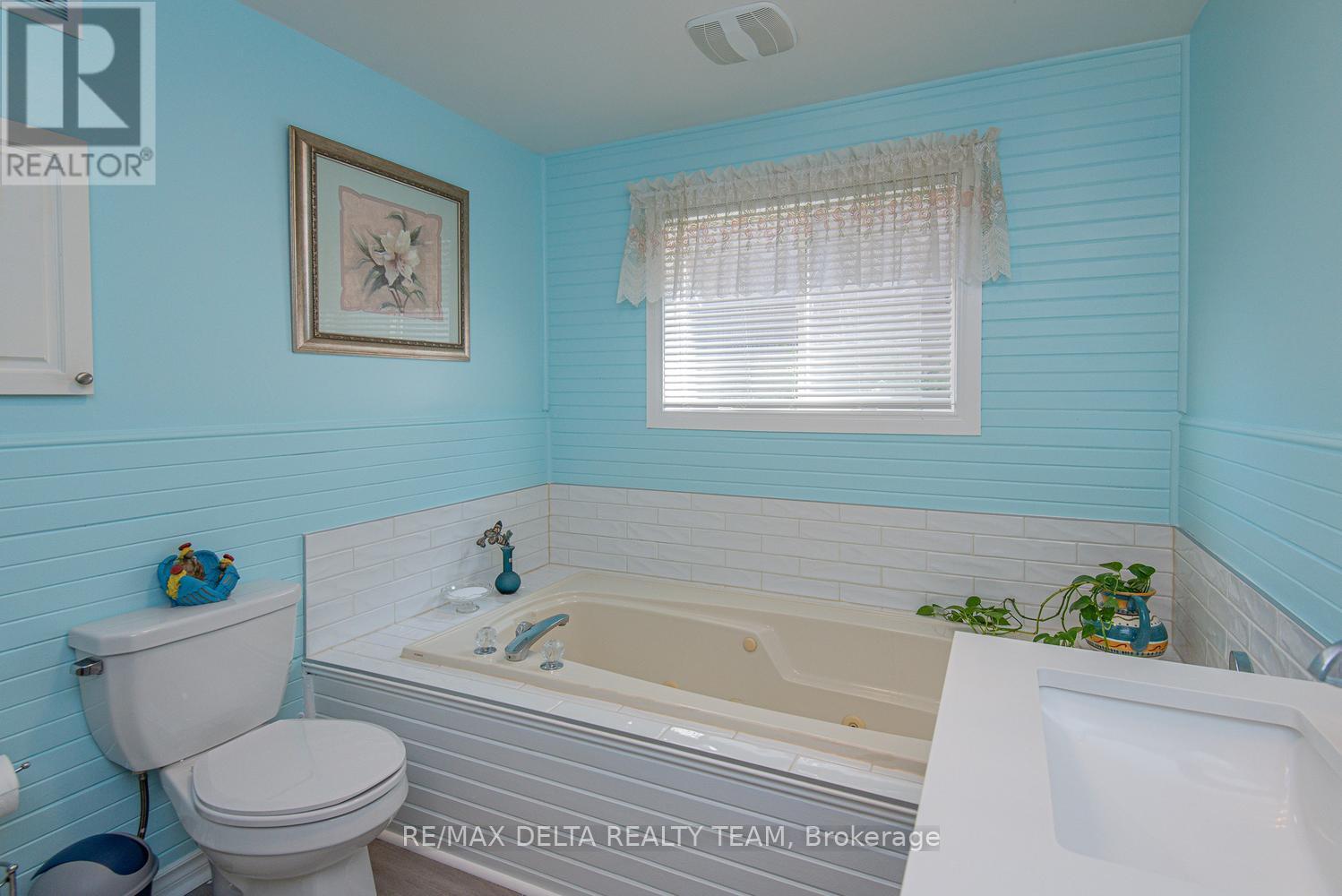 892 Beauchamp Avenue