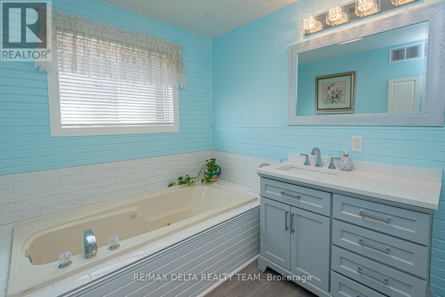 892 Beauchamp Avenue