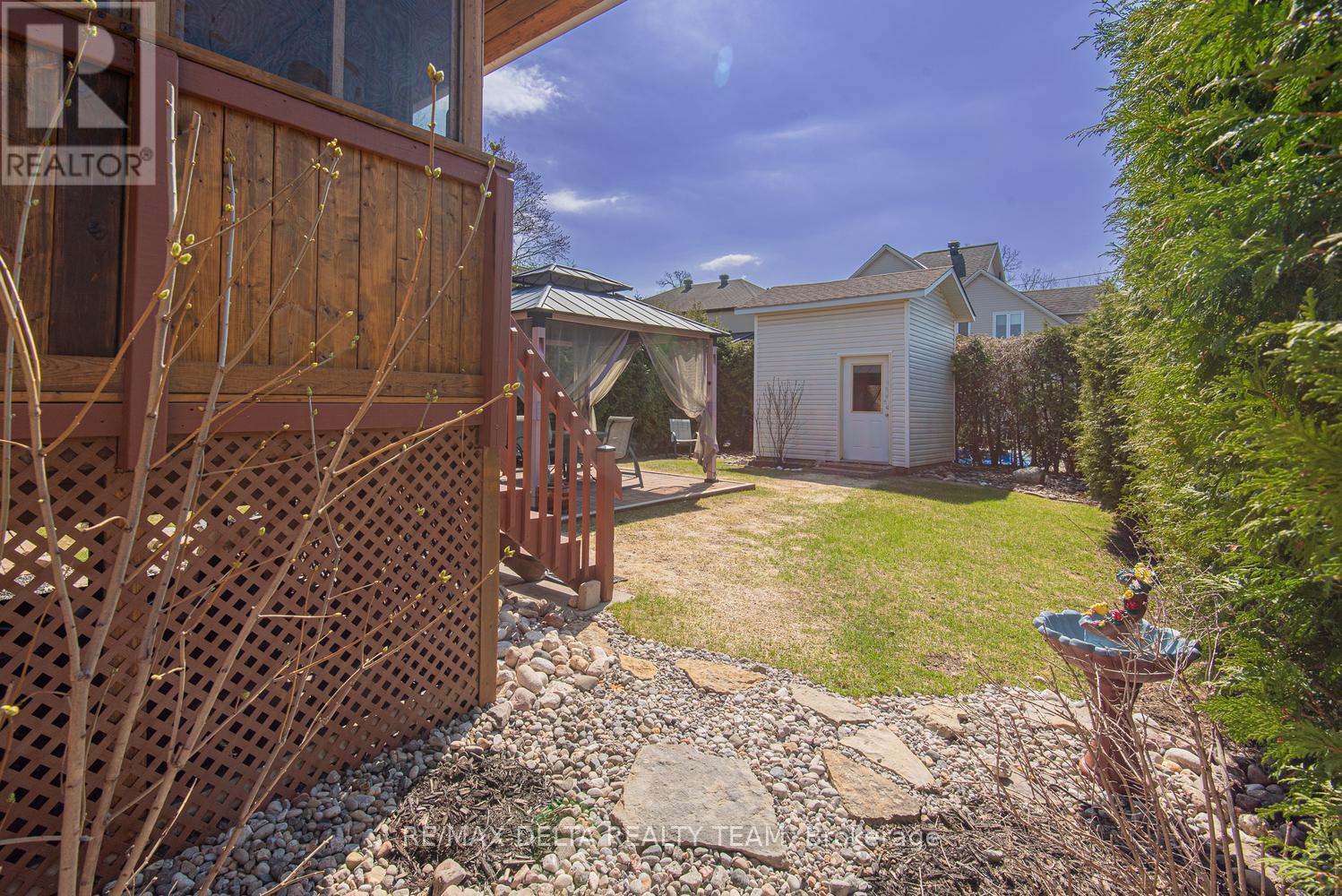 892 Beauchamp Avenue