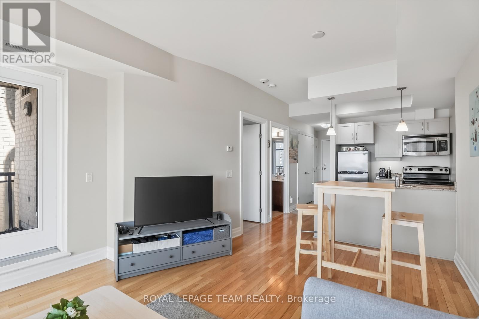 1101 - 245 Kent Street