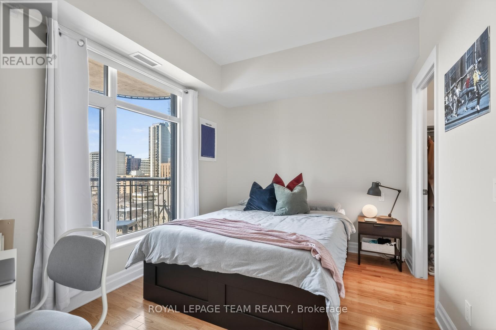 1101 - 245 Kent Street