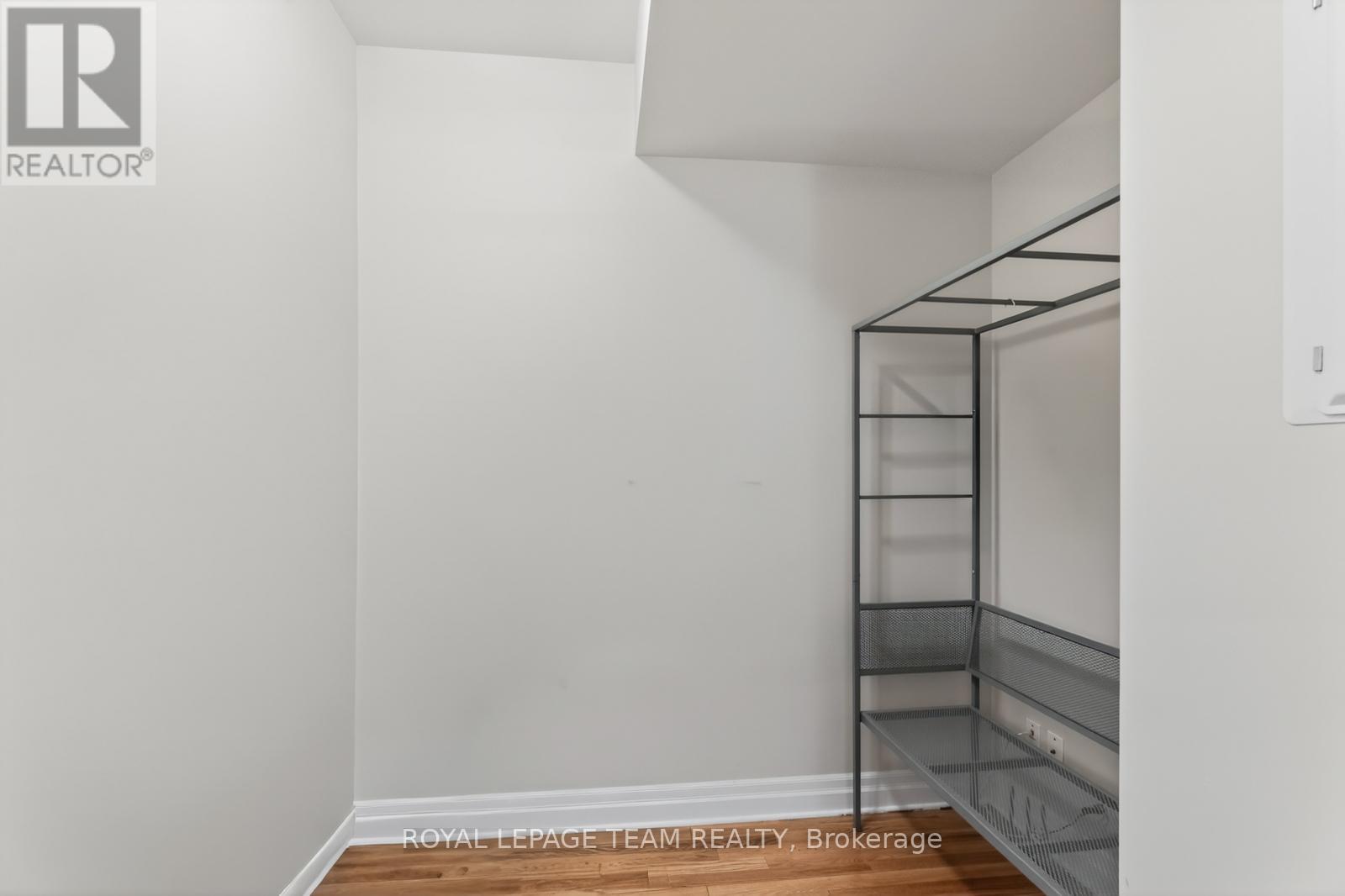 1101 - 245 Kent Street