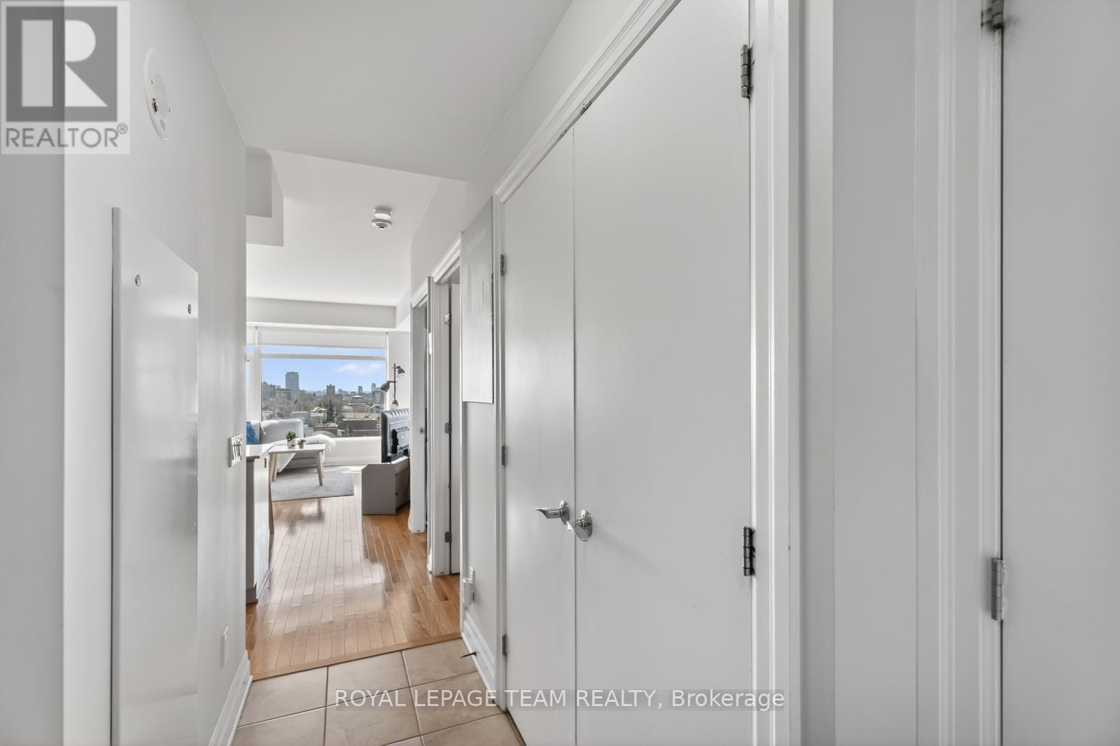 1101 - 245 Kent Street