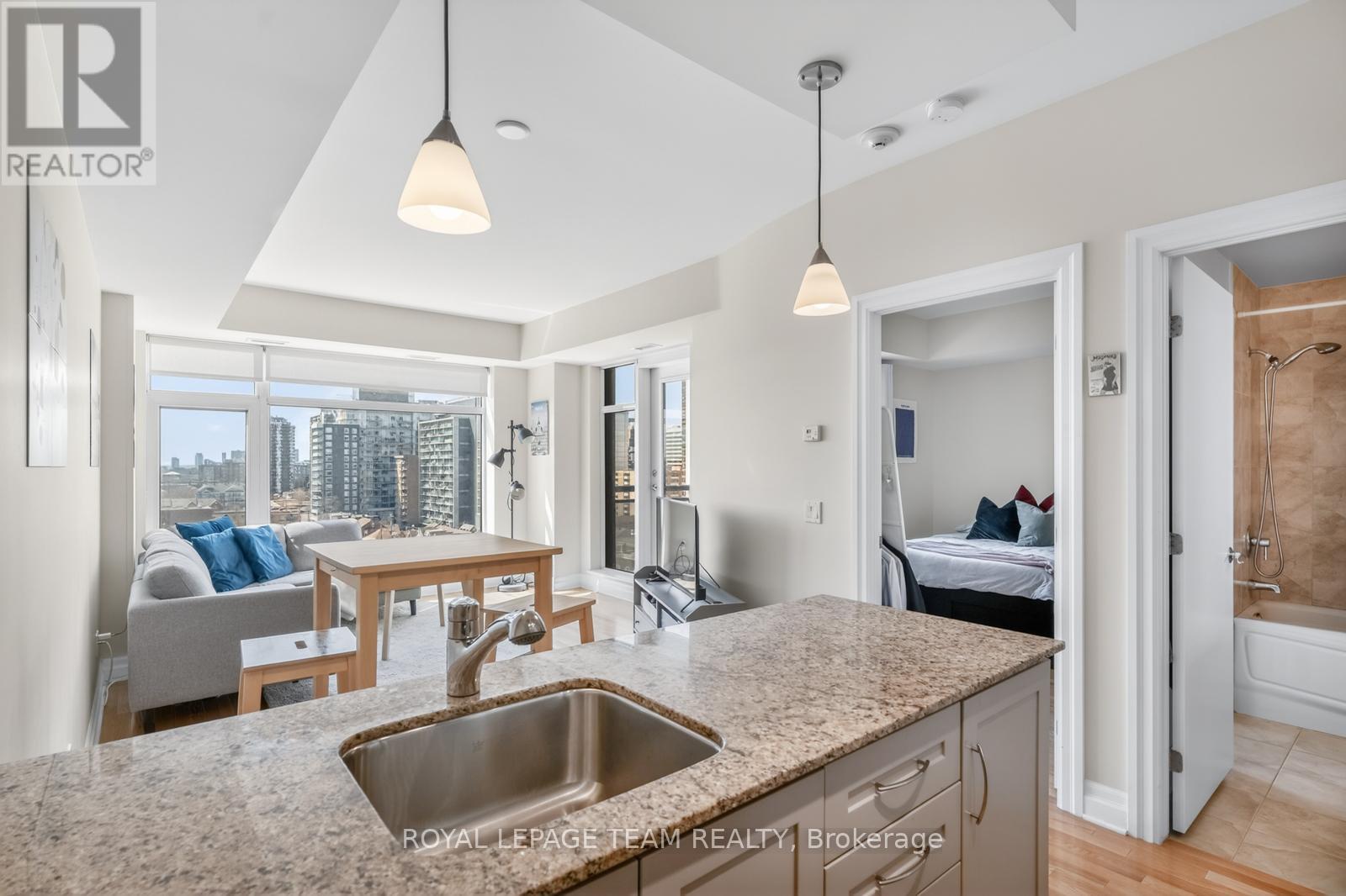 1101 - 245 Kent Street