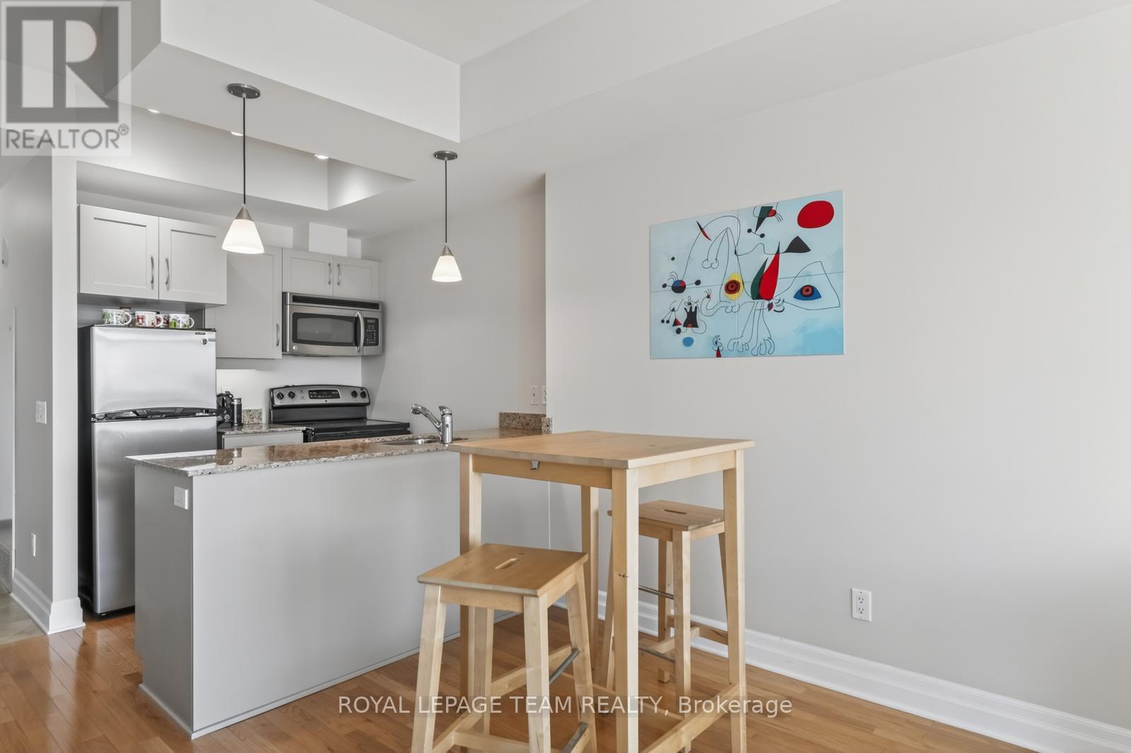 1101 - 245 Kent Street