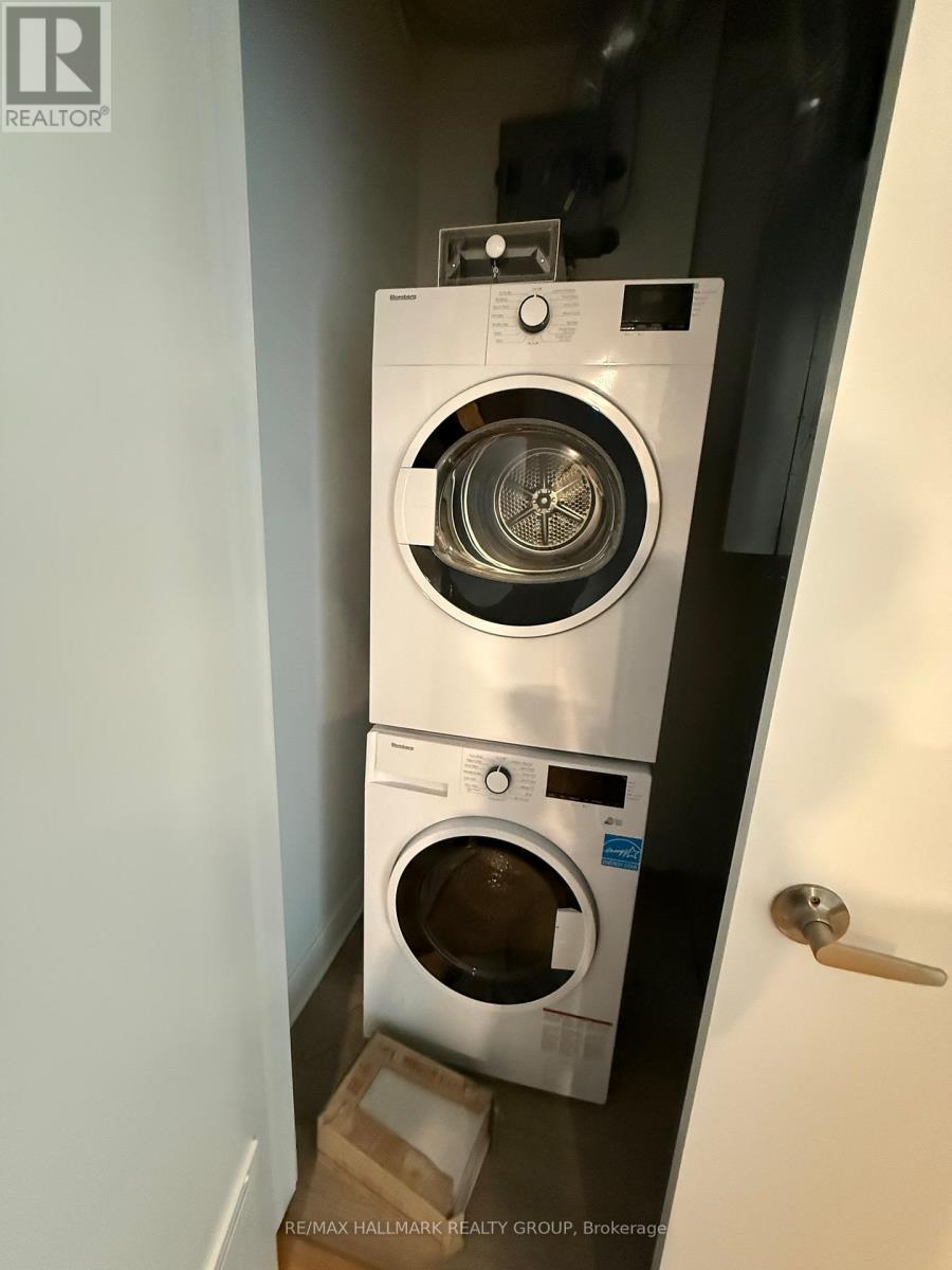 1004 - 180 George Street