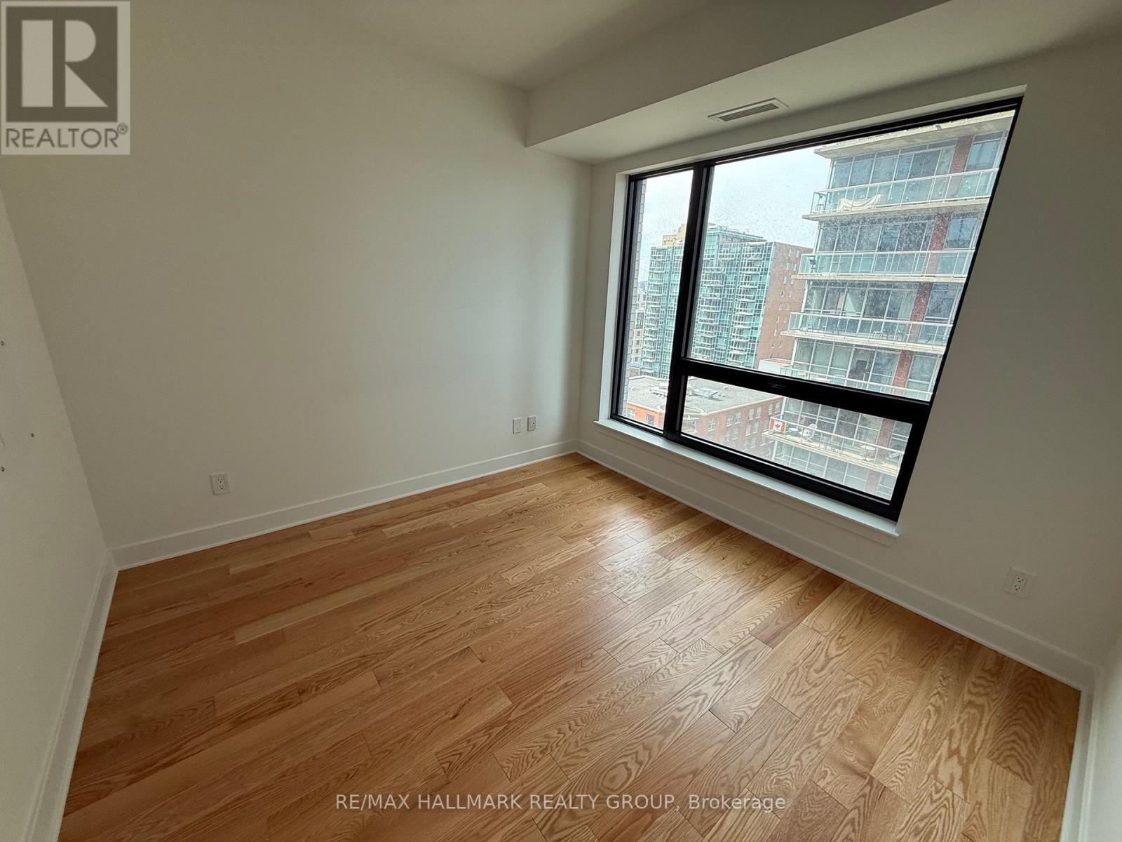 1004 - 180 George Street