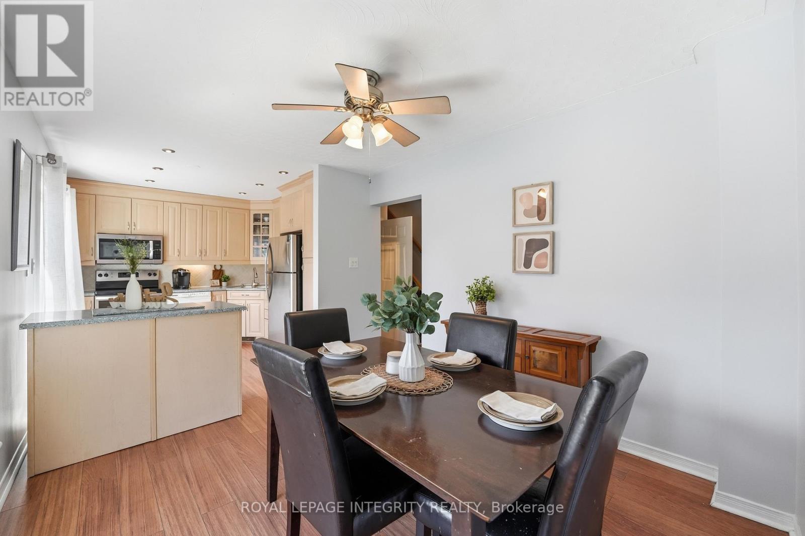 776 Vinette Crescent