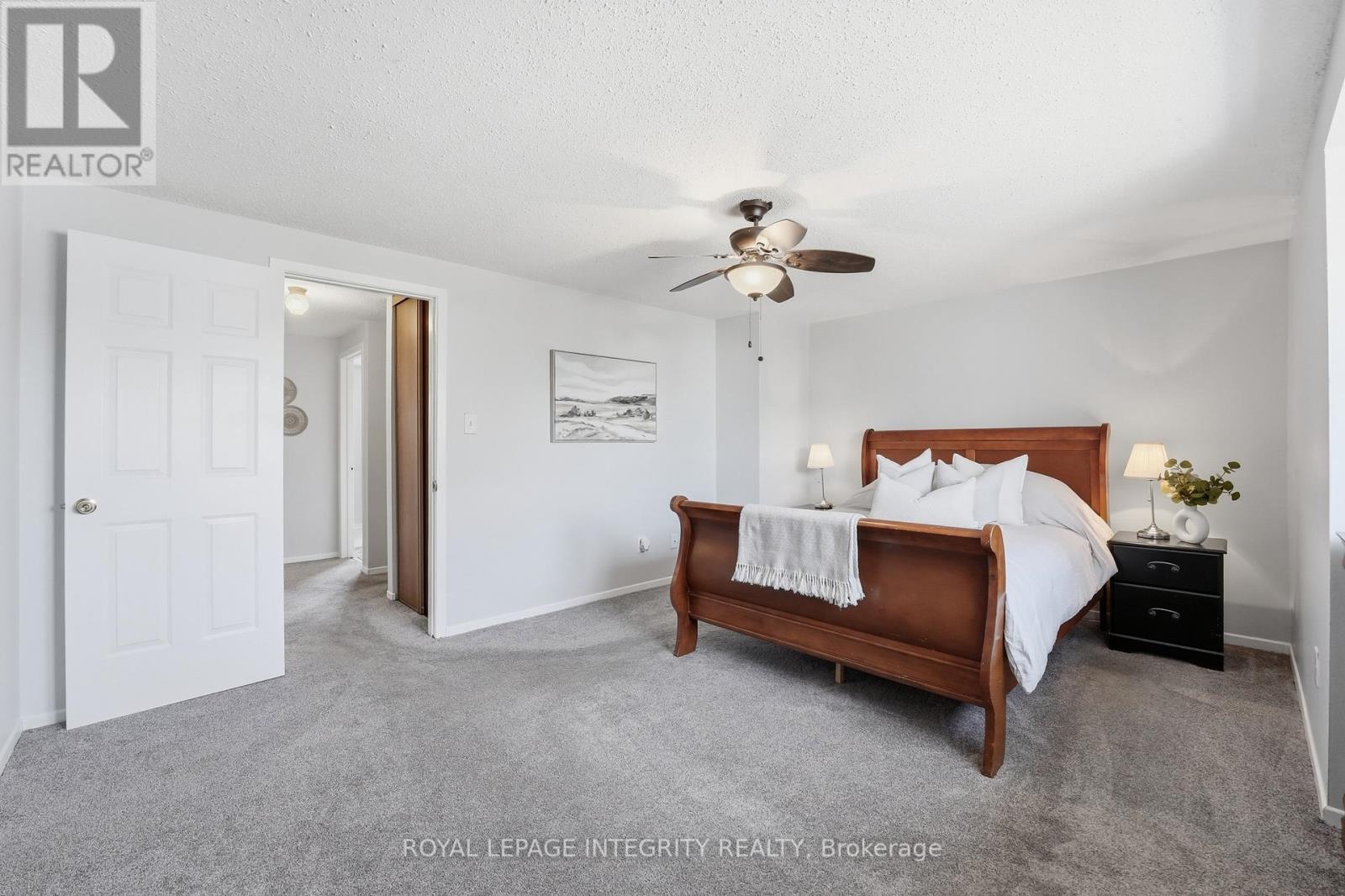 776 Vinette Crescent