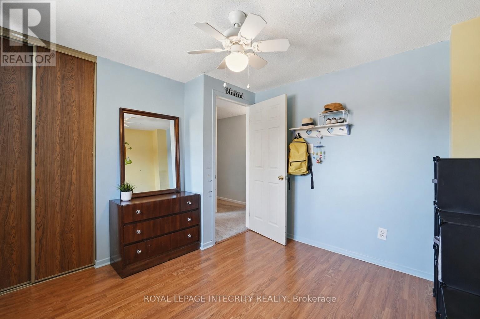 776 Vinette Crescent