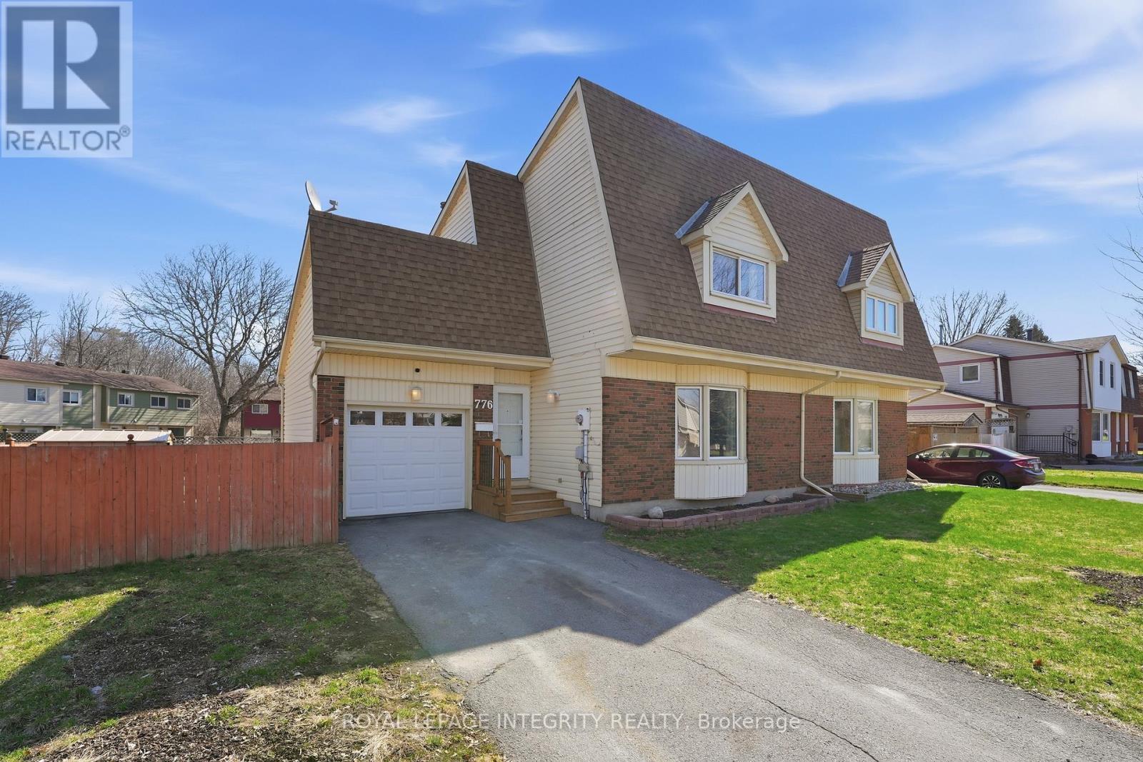 776 Vinette Crescent