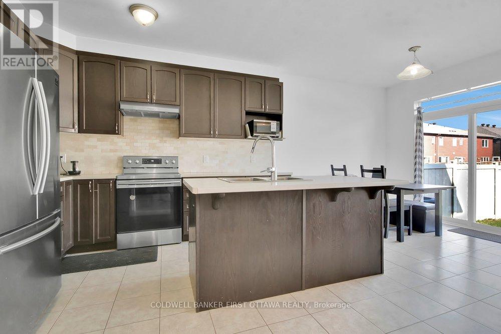 4852 Abbott Street E