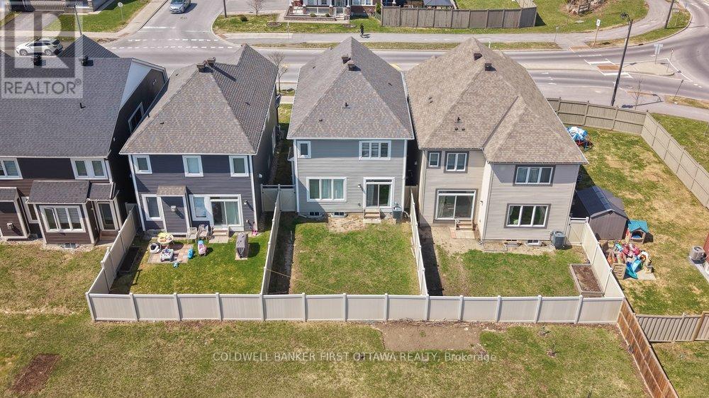 4852 Abbott Street E