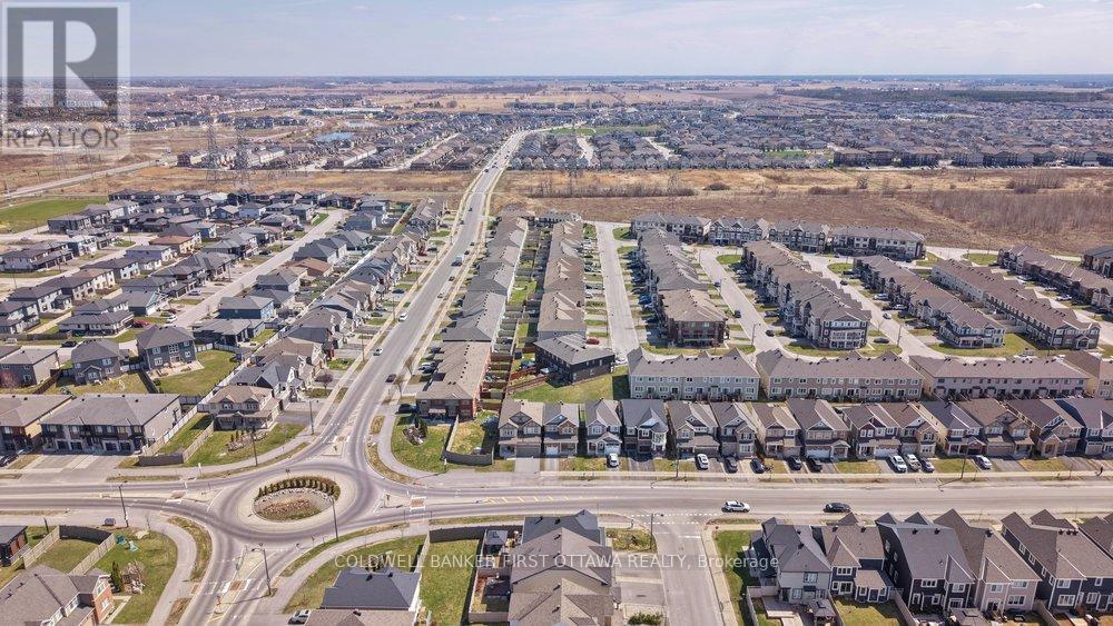 4852 Abbott Street E