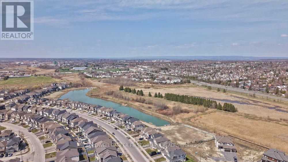 4852 Abbott Street E