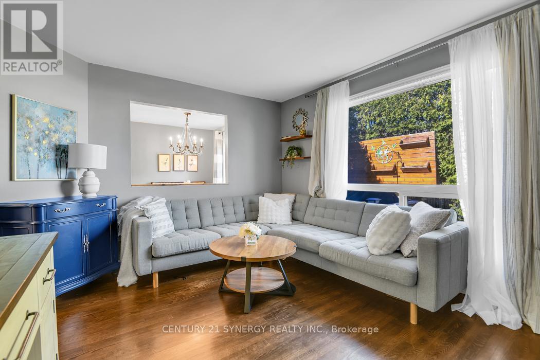 25 Waterton Crescent