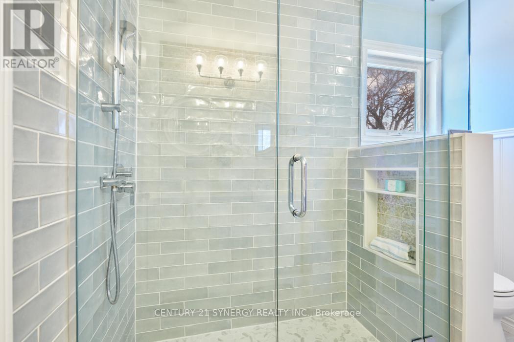 25 Waterton Crescent