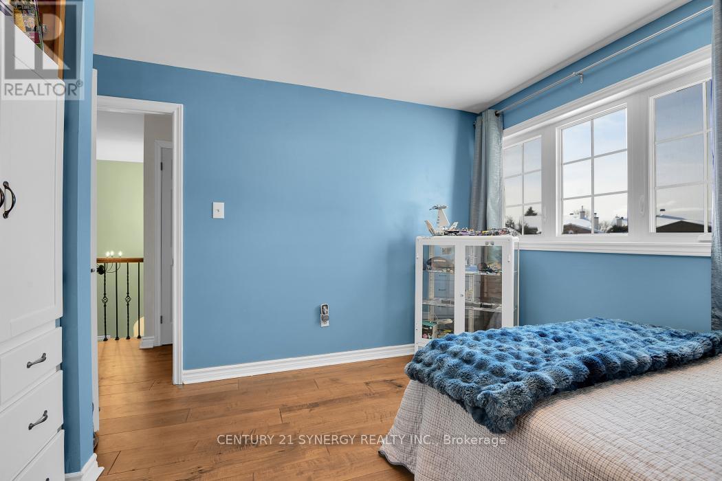 25 Waterton Crescent