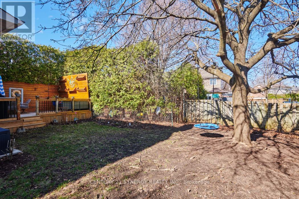 25 Waterton Crescent