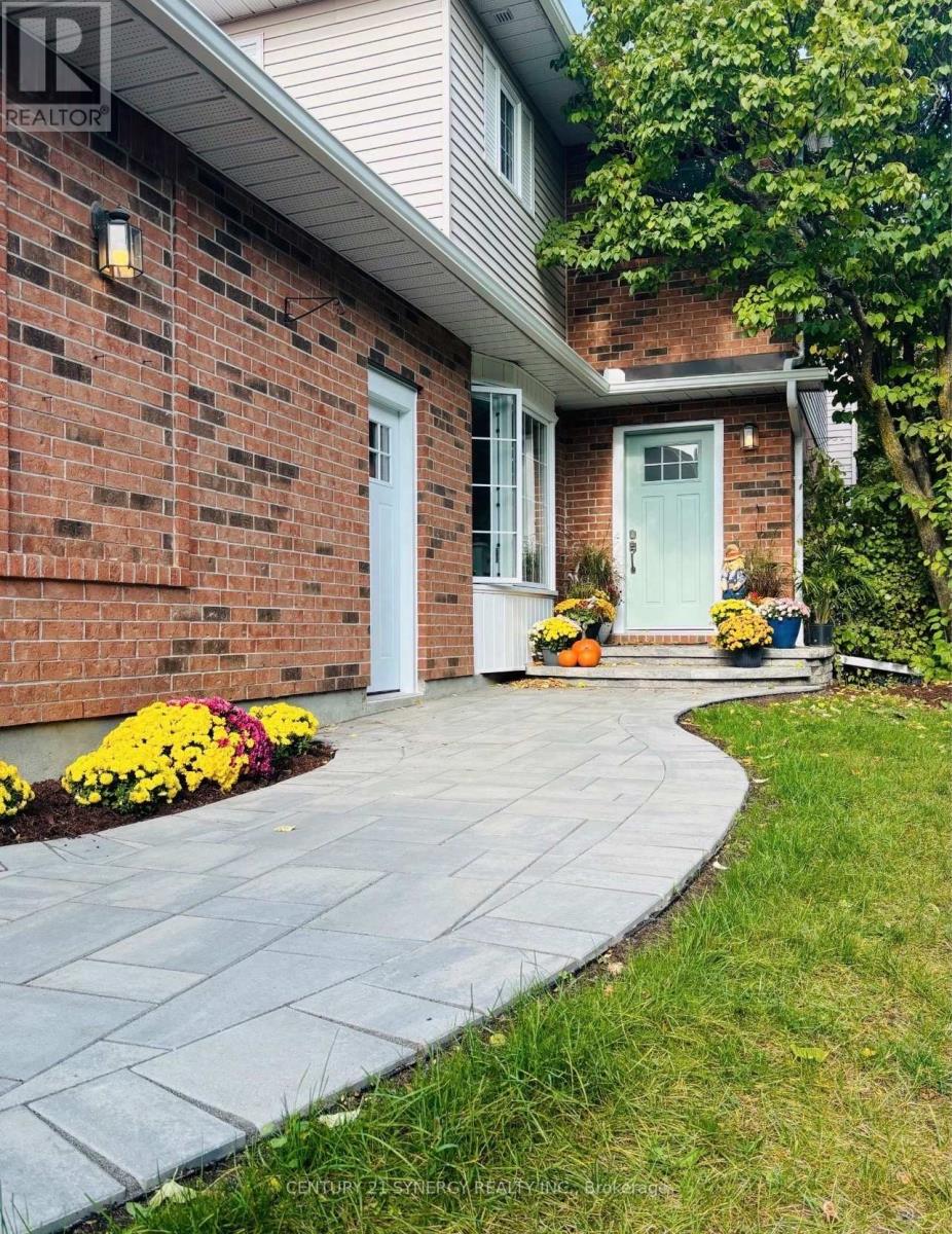 25 Waterton Crescent