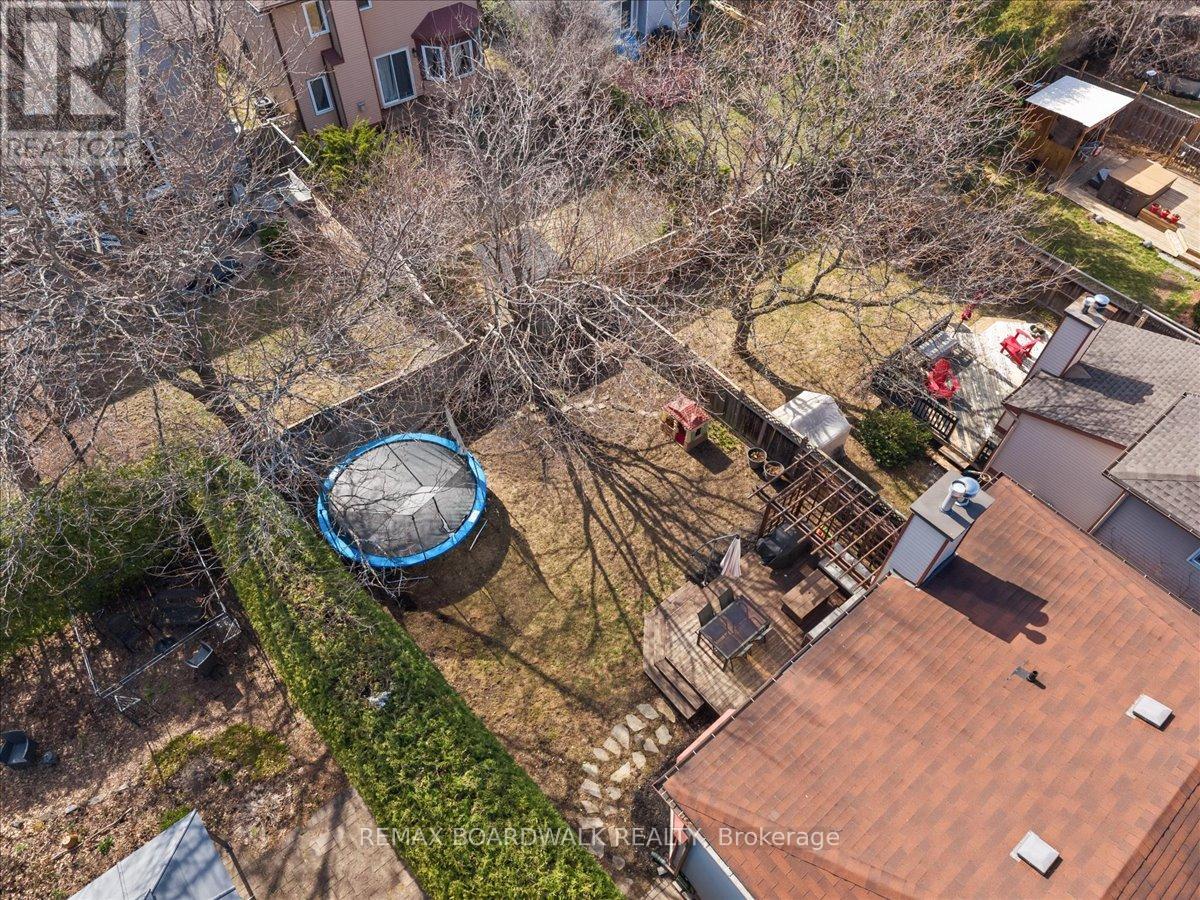 1715 Teakdale Avenue