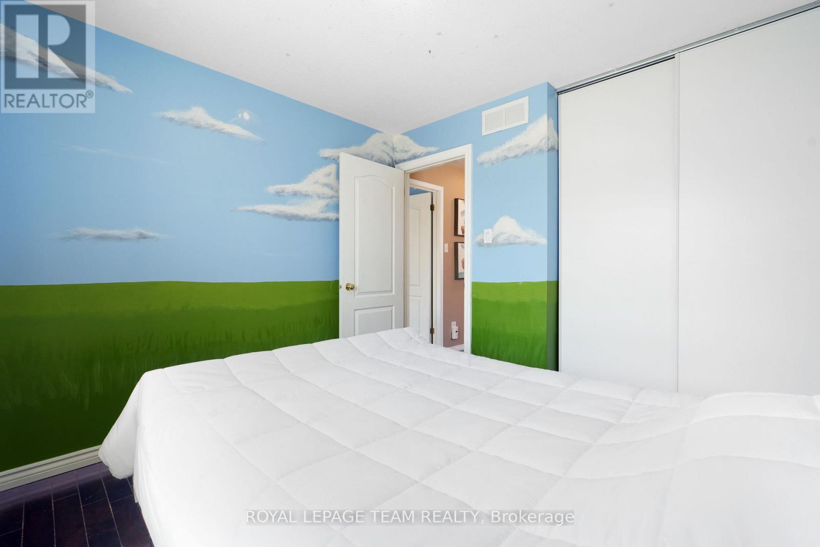 29 Apple Creek Crescent