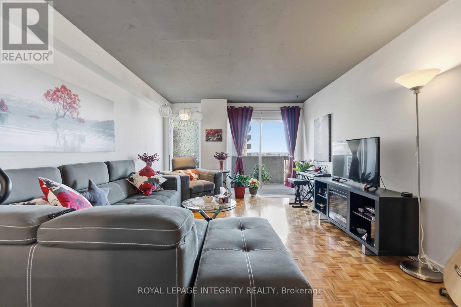 1506 - 158 B Mcarthur Avenue