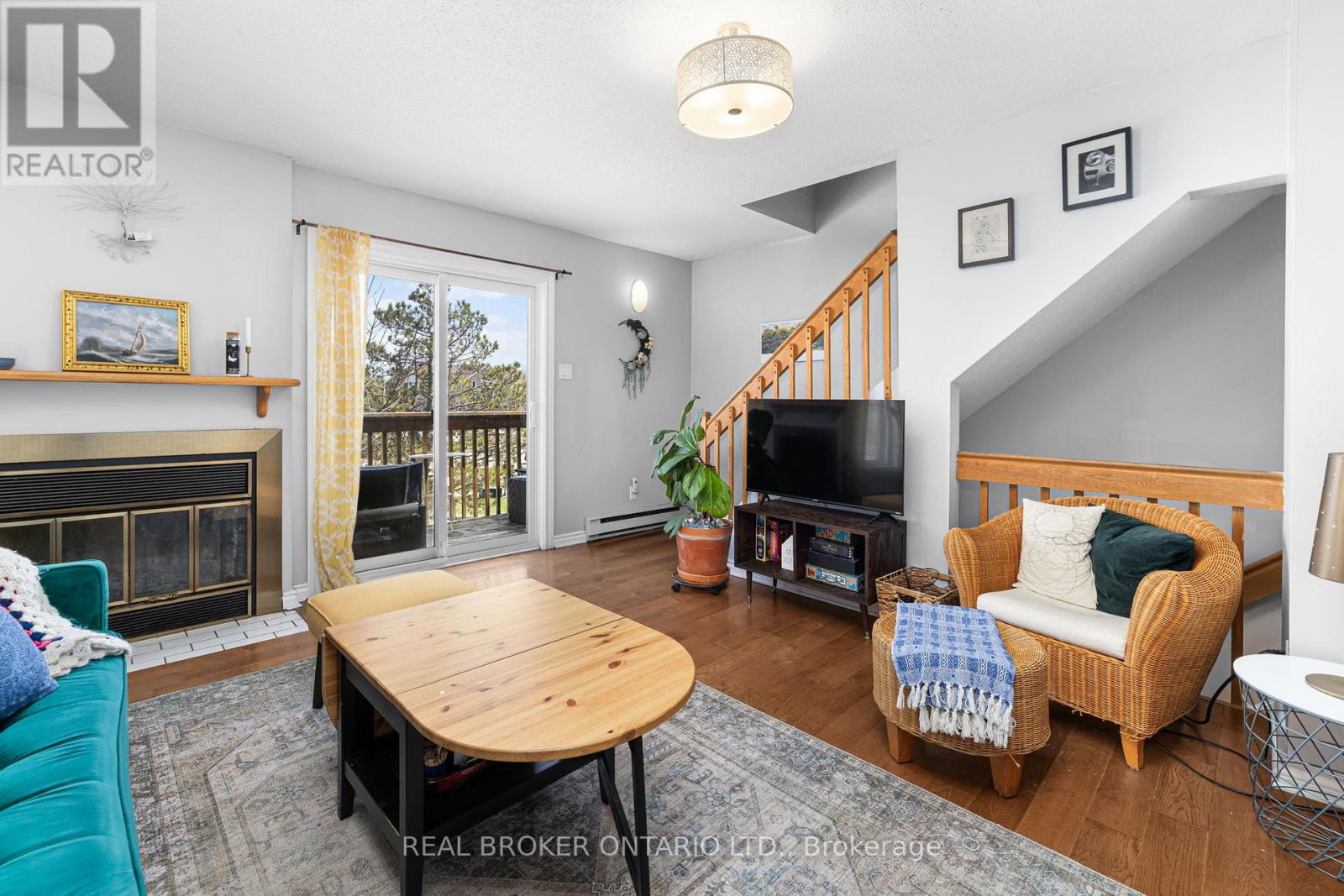 3 - 7 Timberview Way