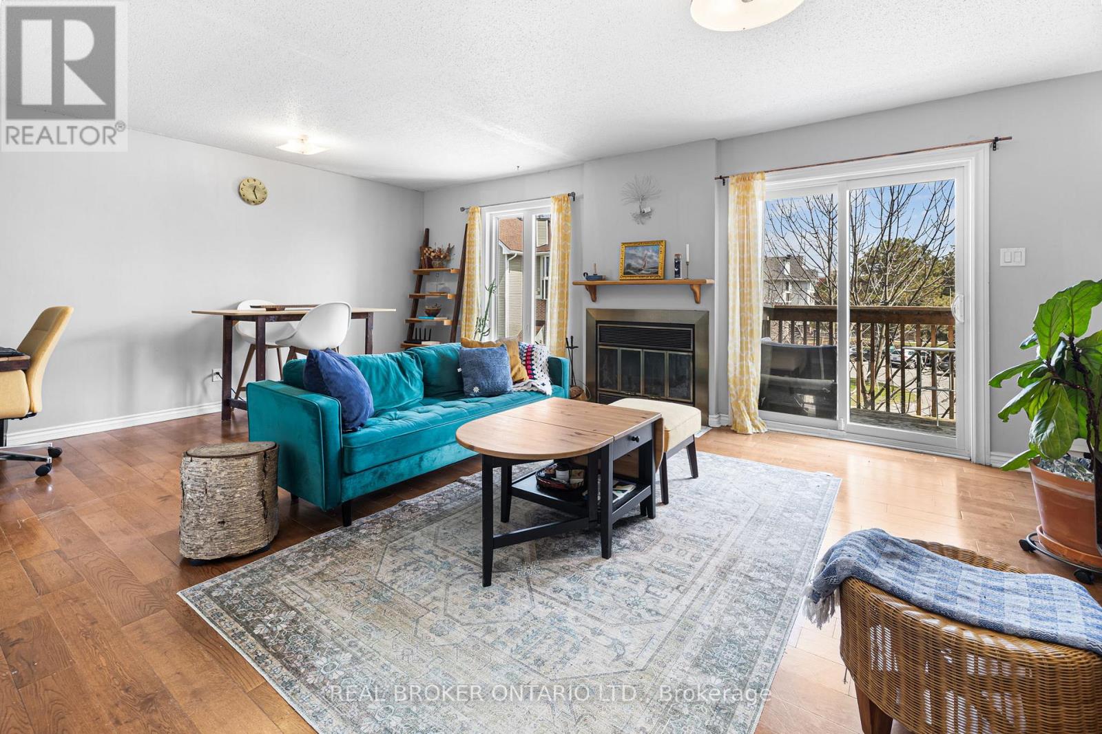 3 - 7 Timberview Way