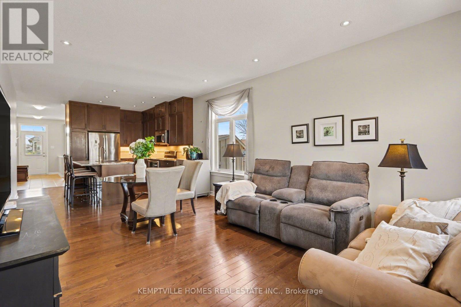 171 Royal Landing Gate