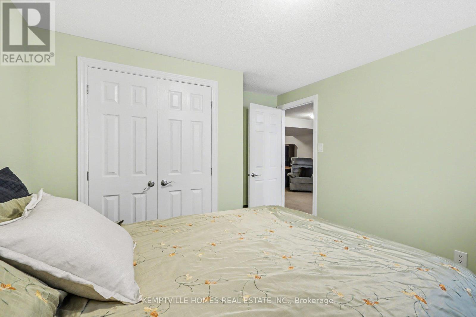 171 Royal Landing Gate