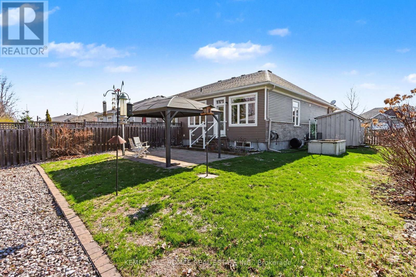 171 Royal Landing Gate