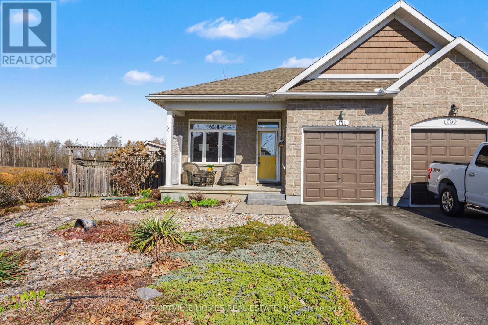 171 Royal Landing Gate