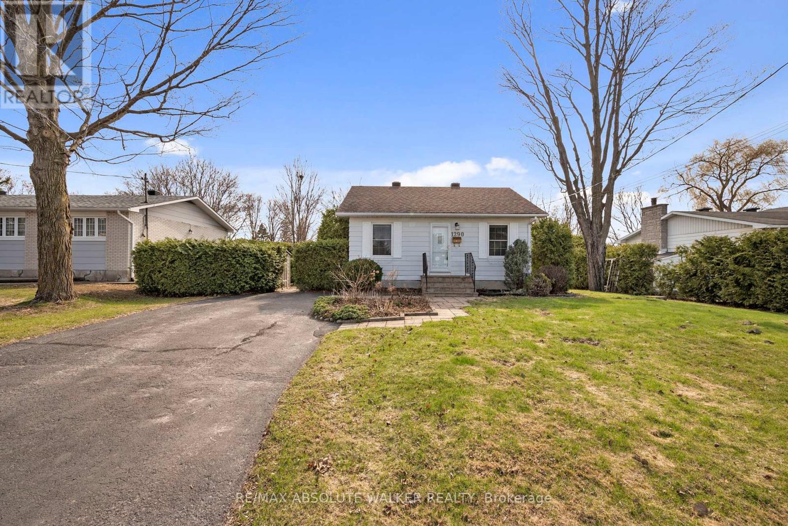 1290 St. Jean Street