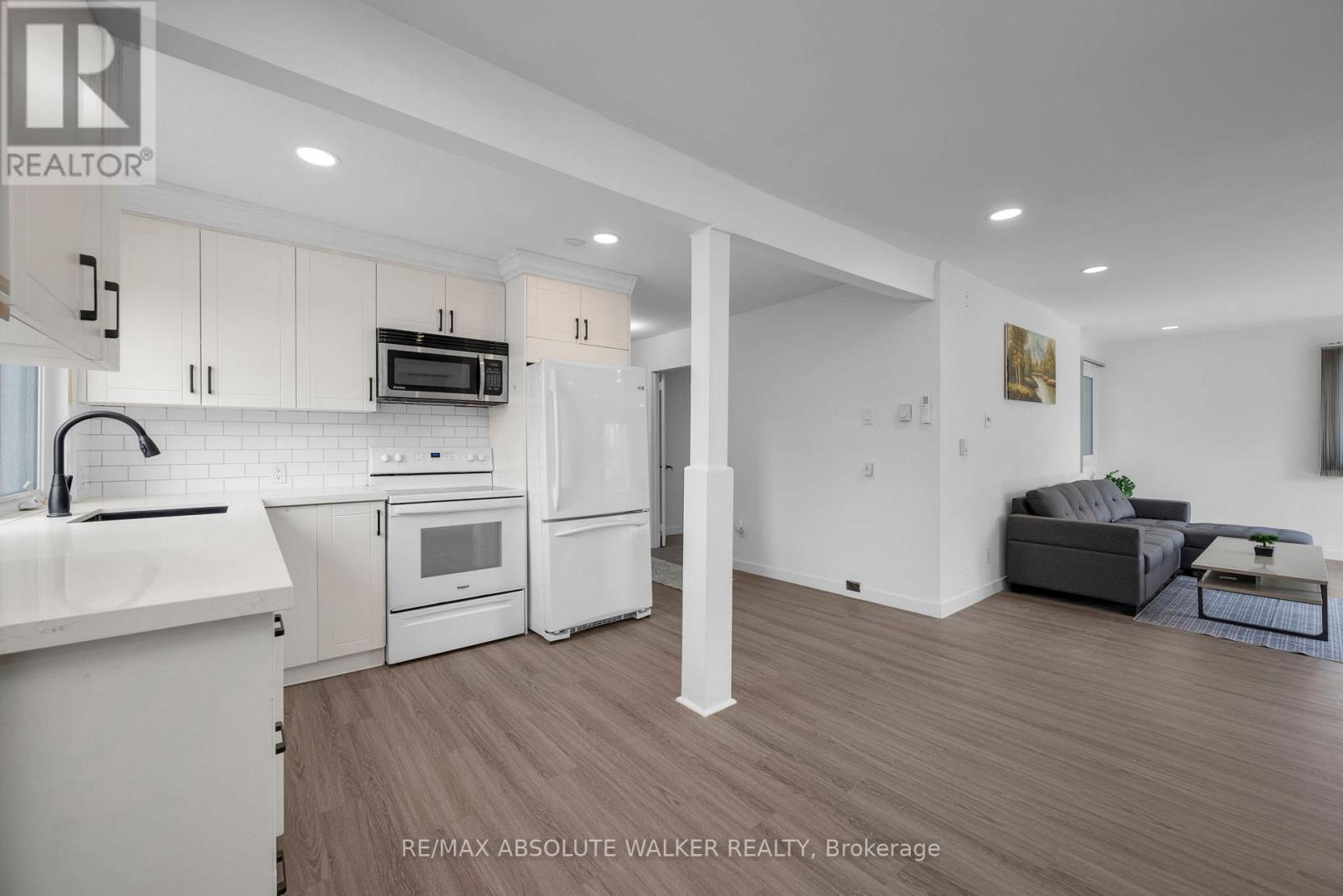 1290 St. Jean Street