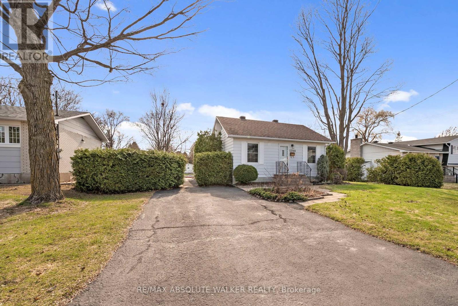 1290 St. Jean Street