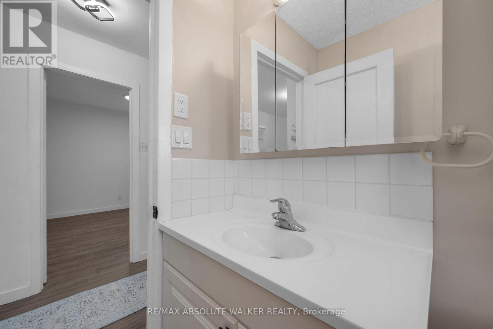 1290 St. Jean Street