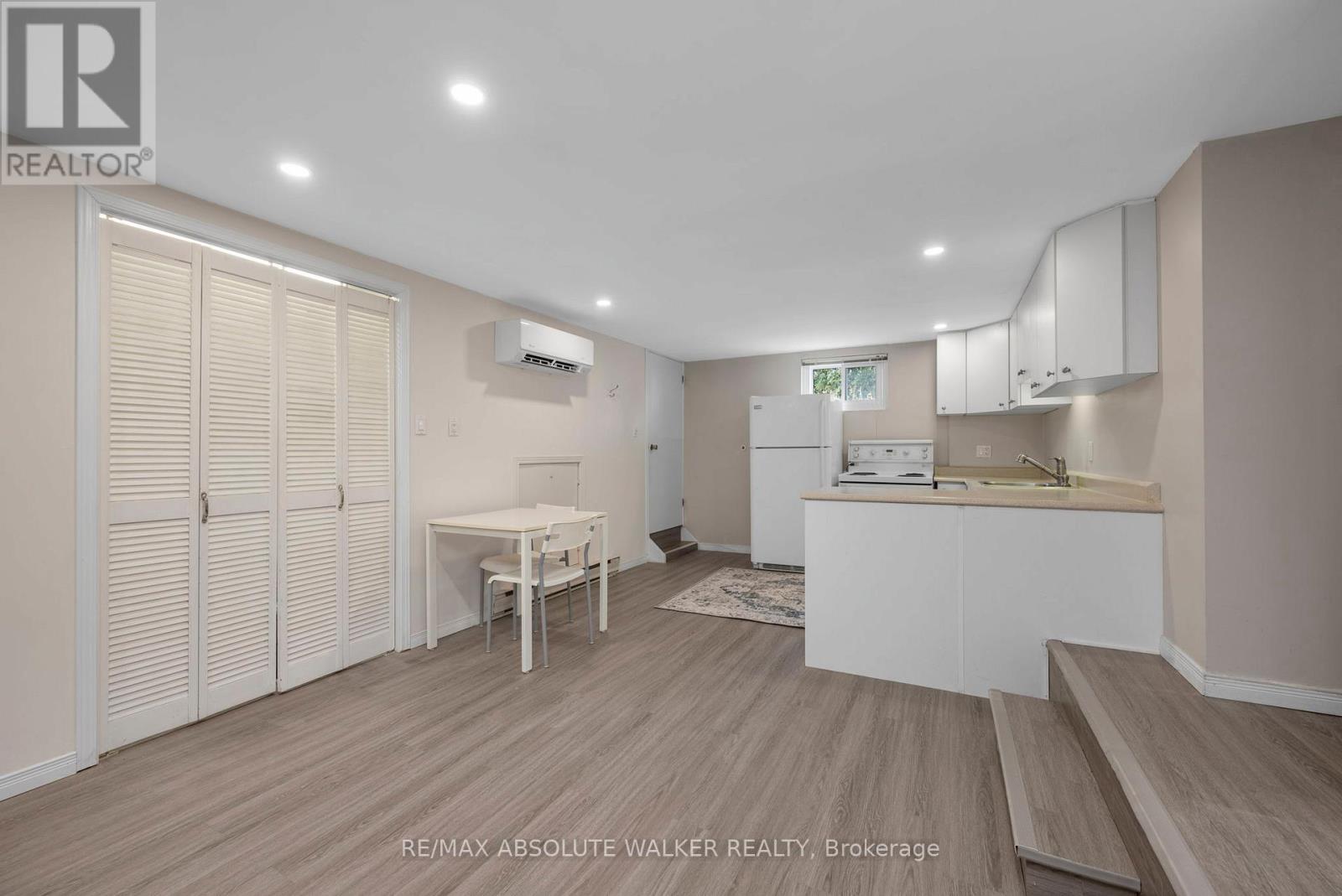 1290 St. Jean Street