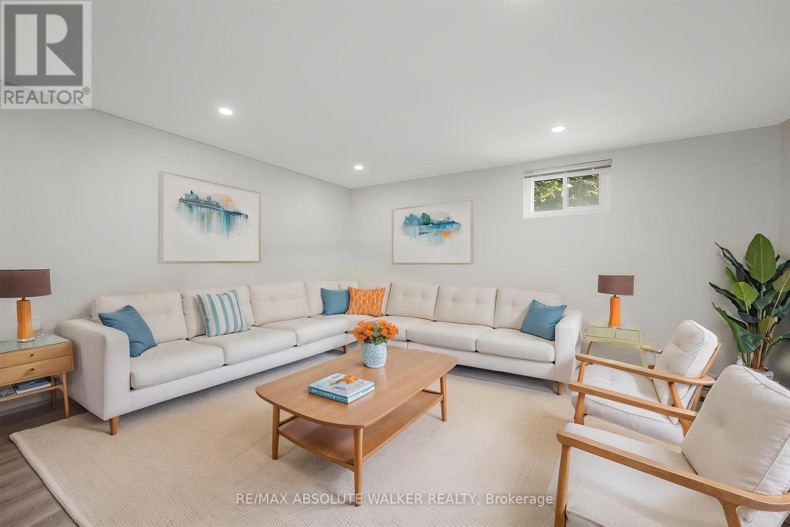 1290 St. Jean Street