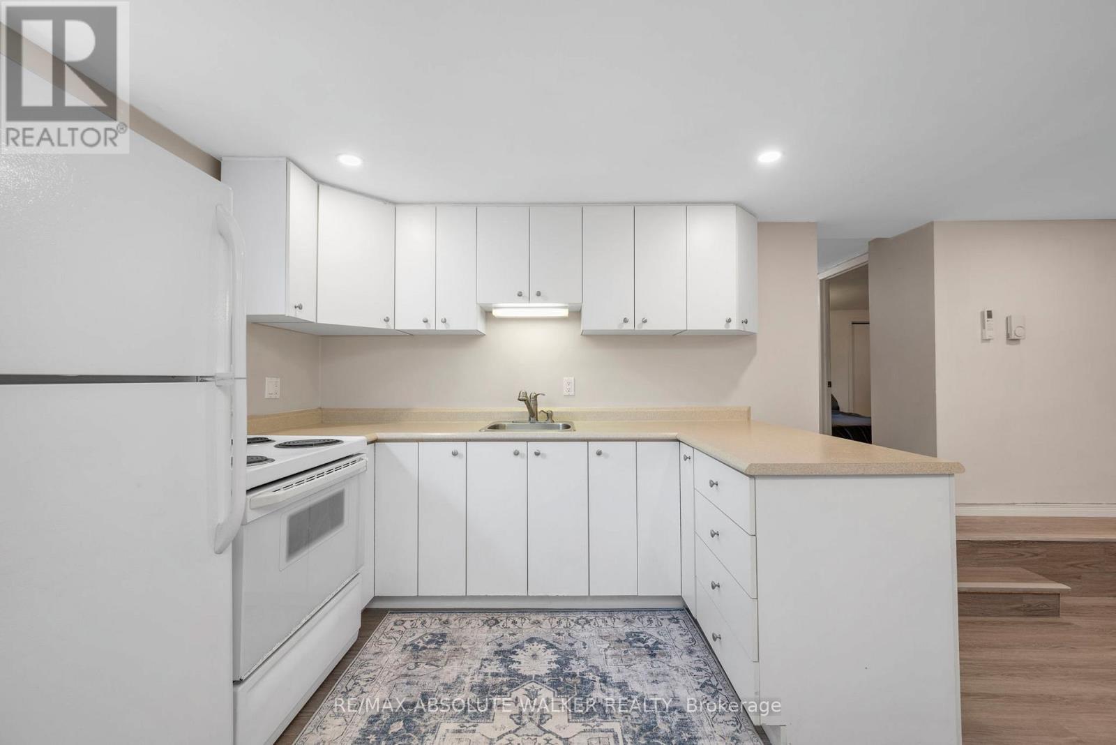 1290 St. Jean Street