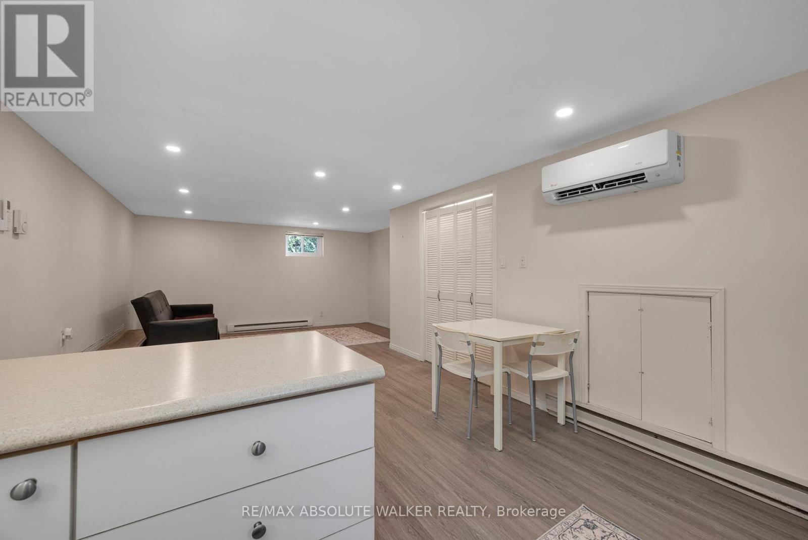 1290 St. Jean Street