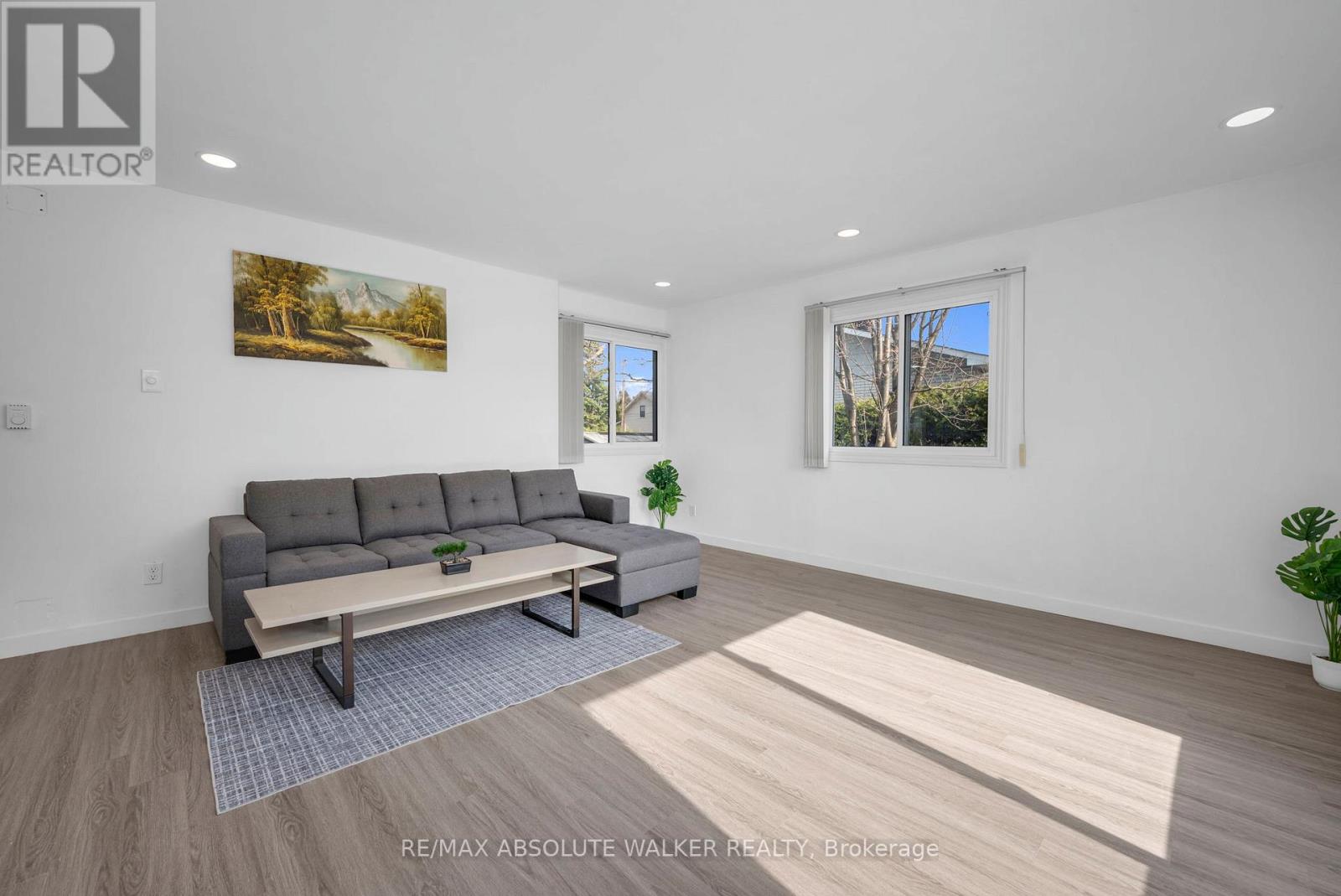 1290 St. Jean Street