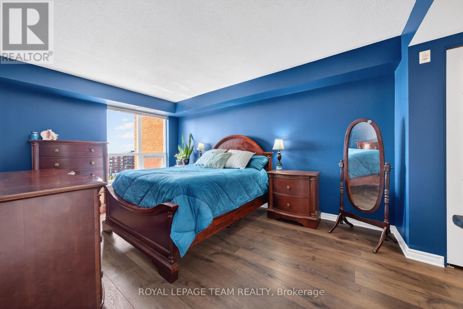 811 - 120 Grant Carman Drive