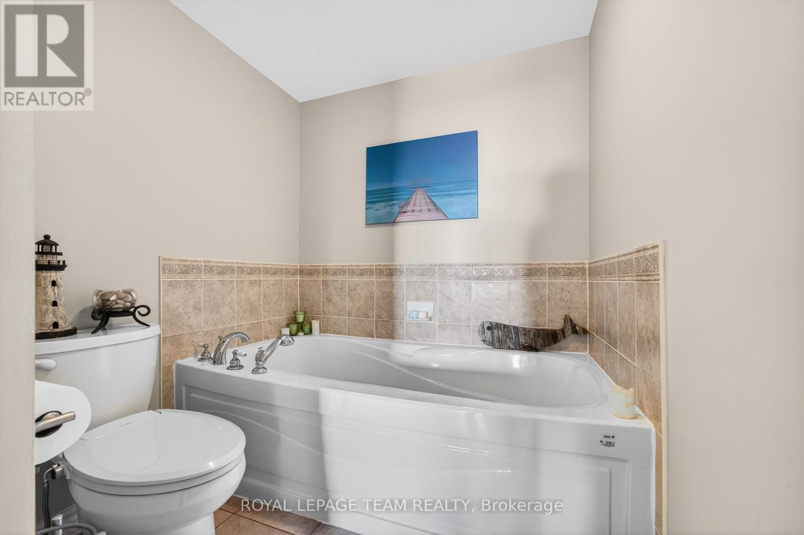 811 - 120 Grant Carman Drive