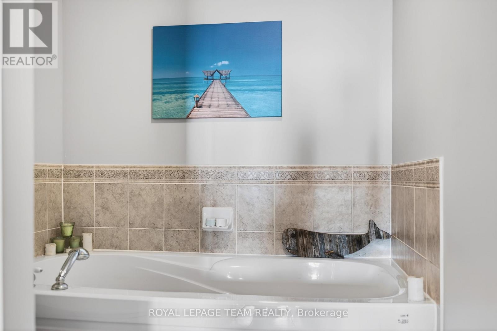 811 - 120 Grant Carman Drive