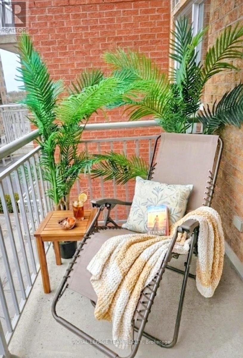 811 - 120 Grant Carman Drive